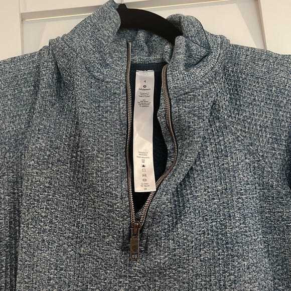 Lululemon 1/4 zip sweatshirt - Picture 2 of 4